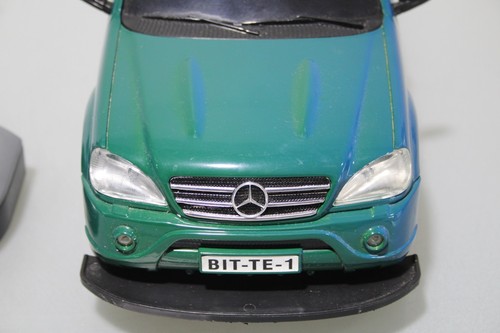 Dickie Spielzeug Modellauto Bitburger Mercedes ferngesteuert, Sammlerobjekt - Bild 2 von 12
