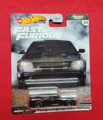 2021 Hot Wheels Fast n Furious Fleet Dodge Challenge Srt Hellcat wide body 3/5