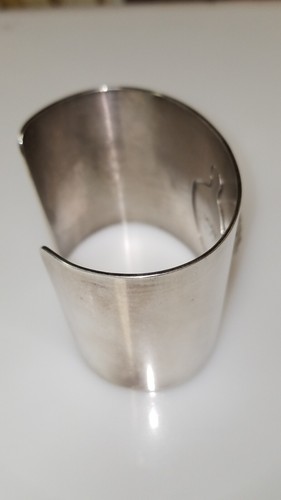 RARE VINTAGE LALIQUE ROCK CRYSTAL PERFUME CUFF BRACELET - Picture 4 of 13