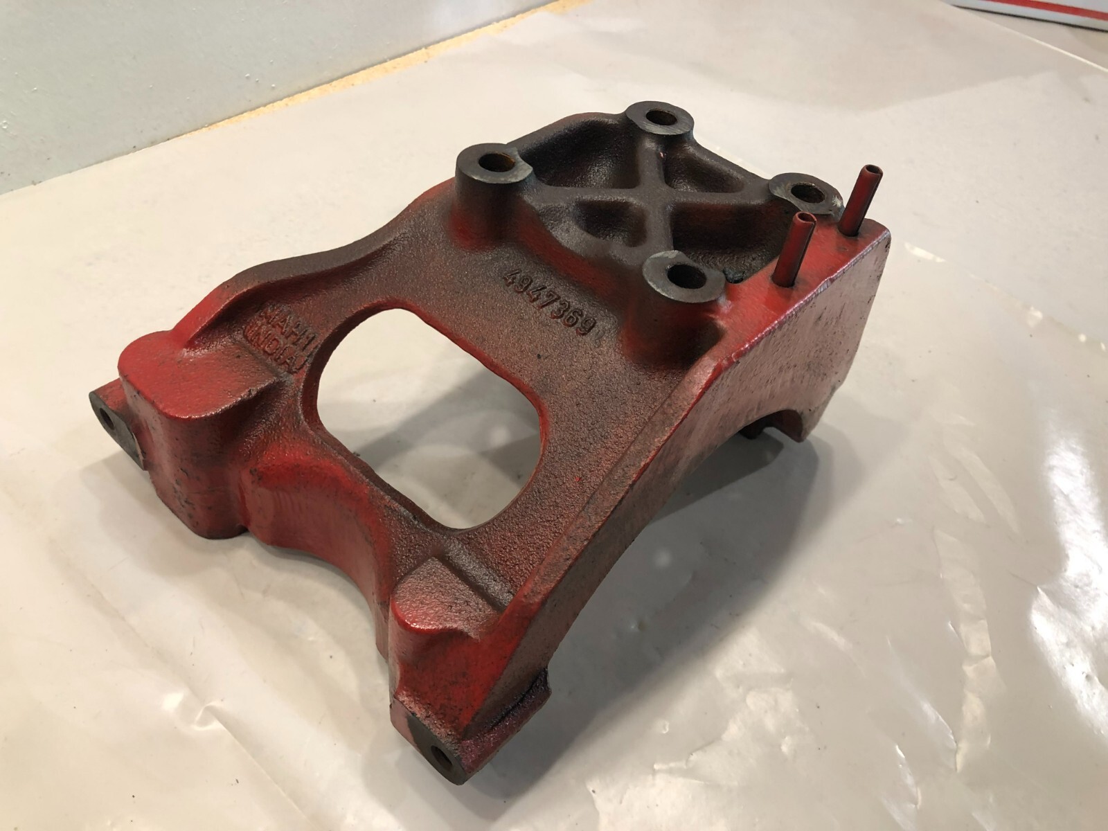 Cummins ISB 6.7 DIESEL ENGINE Alternator Support Bracket 4947369  