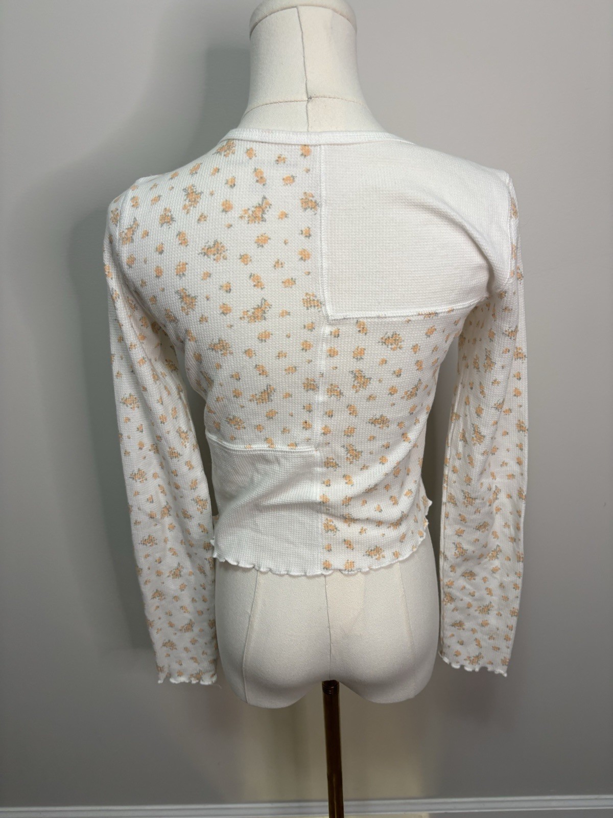 American Eagle V Neck Patchwork Crop Top Size Sma… - image 3