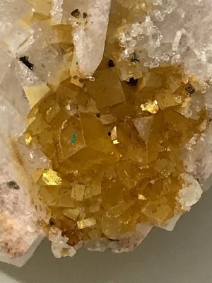 MM Mineralien Besonderheit Fluorit Olivenit u.a. aus D Grube Clara (P1)