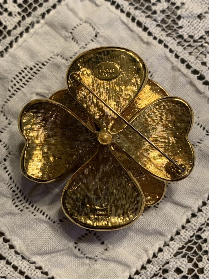 Como Nuevo Con Caja - Broche Grande Joan Rivers Rosa Pavé Piedra Floral Tono Dorado Foto 4 de 4