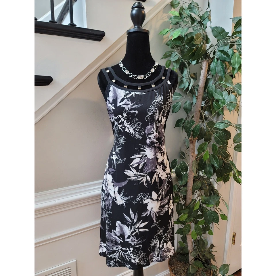 Vestido Casa Blanca Mercado Negro Mujer Talla Grande Negro Floral Sin Mangas Línea A Foto 2 de 4