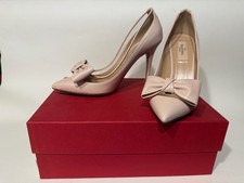 Valentino Garavani Dusty Pink Leather Dollybow Heels Pumps Size 38 1/2