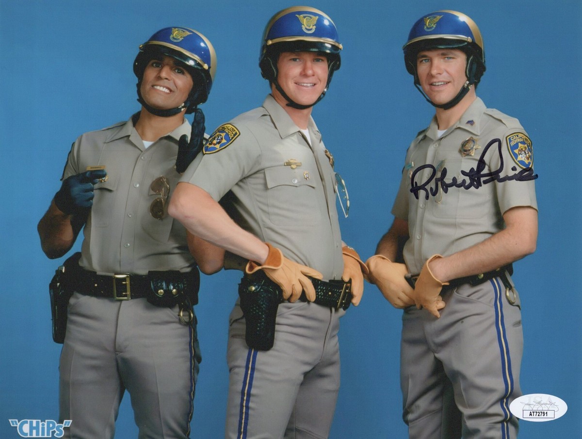 ROBERT PINE Signed CHIPS 8x10 SGT JOSEPH GETRAER Autograph Photo