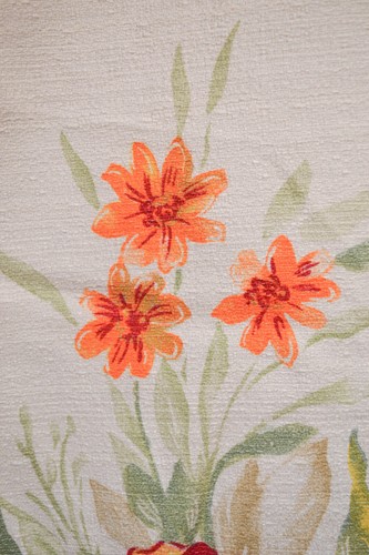 MID CENTURY SUUNNY CHEERFUL FLORAL BARKCLOTH, SINGLE LENGTH 14+FT - Picture 8 of 13