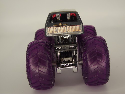 Hot Wheels Monster Jam Trucks 1:64 YOUR CHOICE Brodozer Crustation One Bad Ghoul - Picture 61 of 145