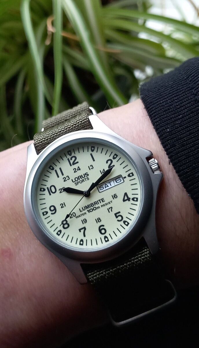 信頼も高い Lumibrite Quartz LORUS SEIKO Military セイコー Watch 海外モデル