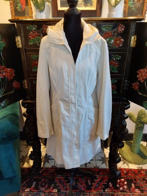 NWOT H&M Divided Cream Hooded Women's Coat. Fab style. Size 12. Architectural 