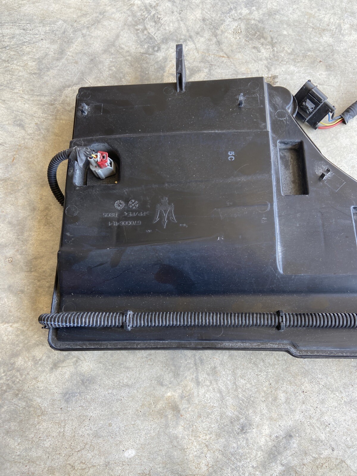 MASERATI GHIBLI S Q4 WINDSHIELD WIPER WASHER FLUID RESERVOIR TANK 670006414 OEM