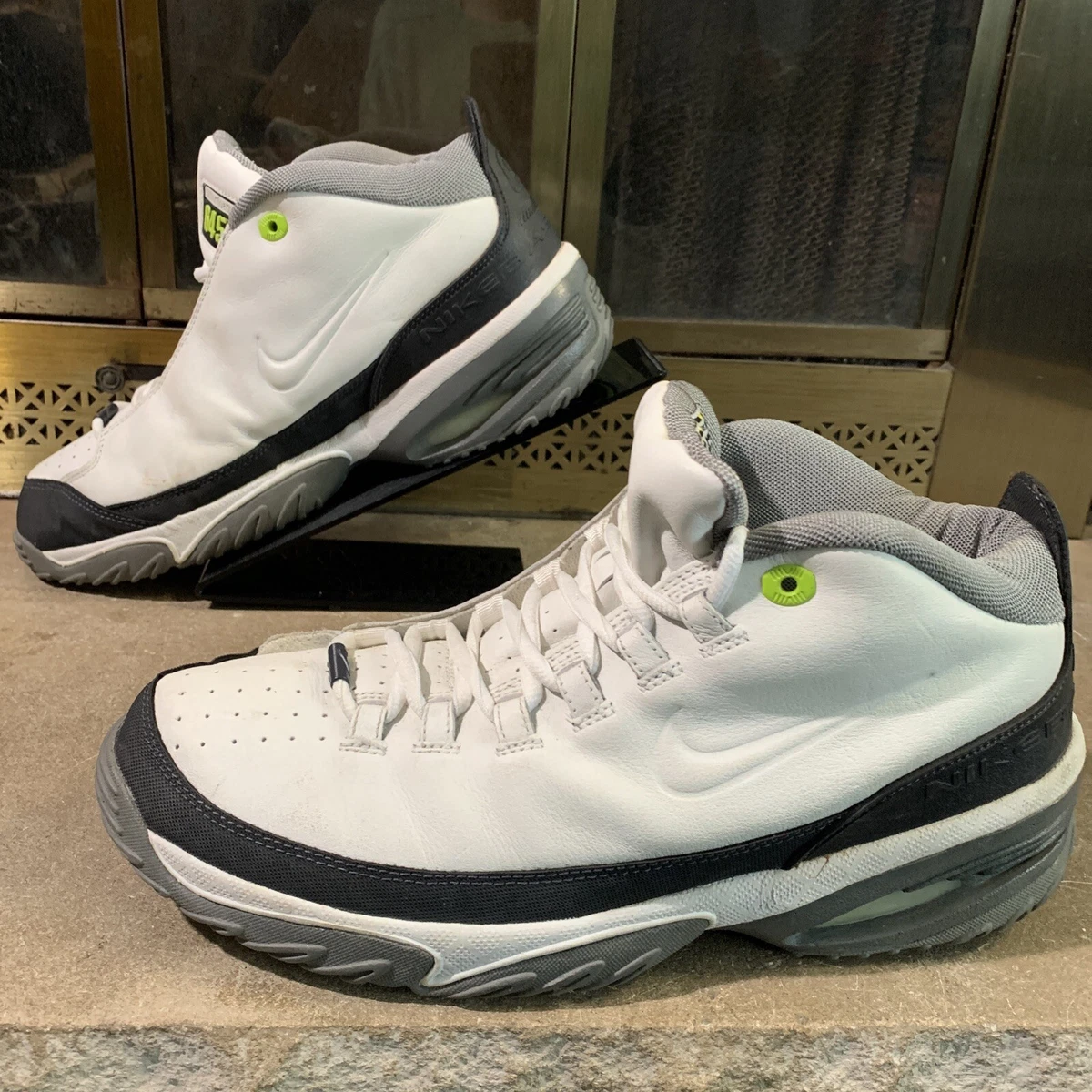Nike basketball shop shoes old