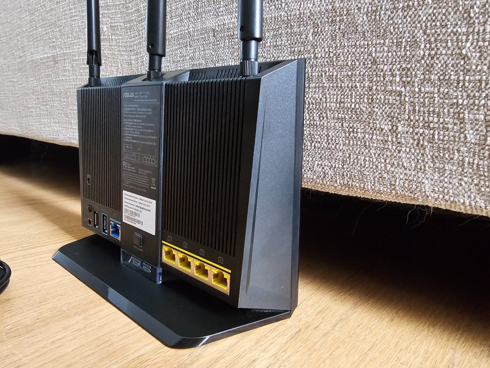 ASUS CellSpot TM-AC1900 RT-AC68U Unlocked AiMesh Gigabit Router Merlin