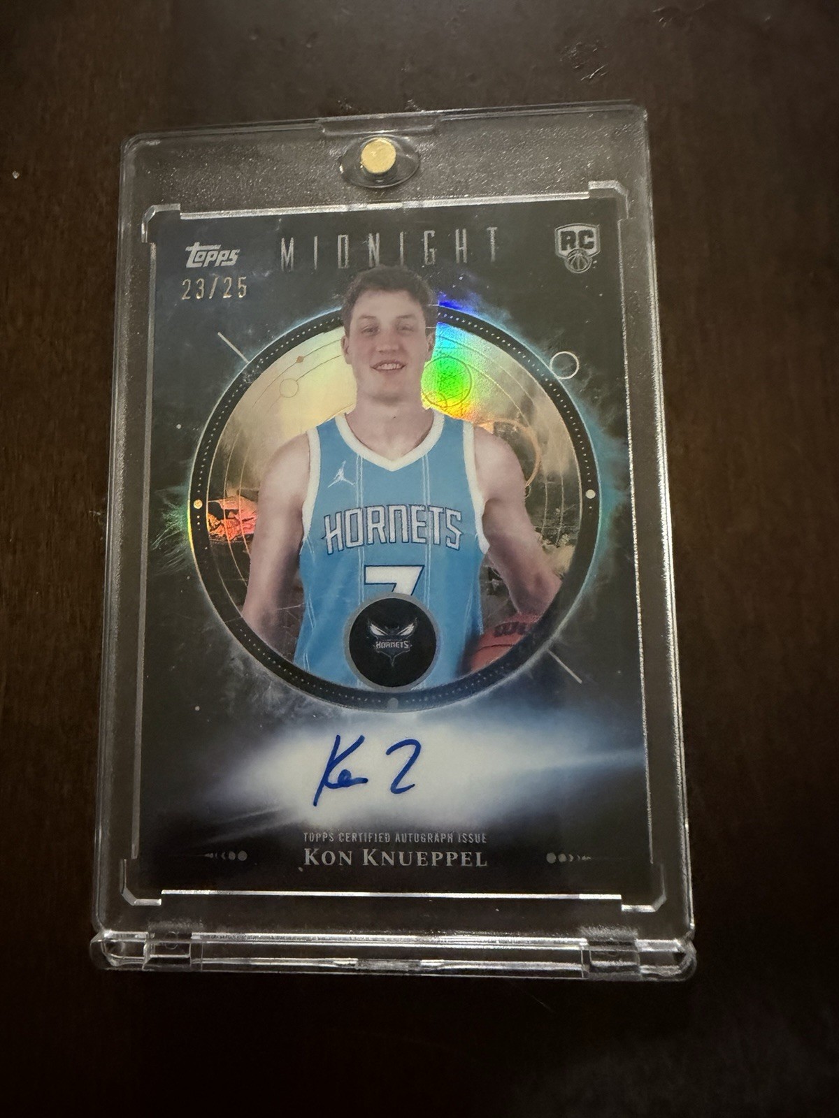 Kon Knueppel 2025 Topps Midnight #MOR-KK Midnight Oil Marks