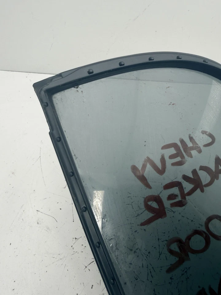 1999-2004 Chevrolet Chevy Tracker Right Rear Vent Window Glass OEM Foto 4 de 4