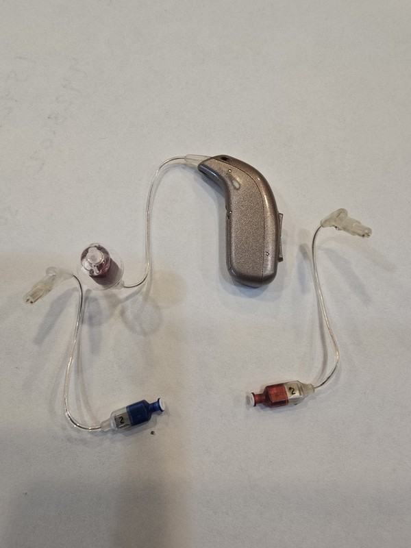 Oticon OPN S3 RIC Hearing Aid Rechargeable,needs new battery. New receivers. L/R