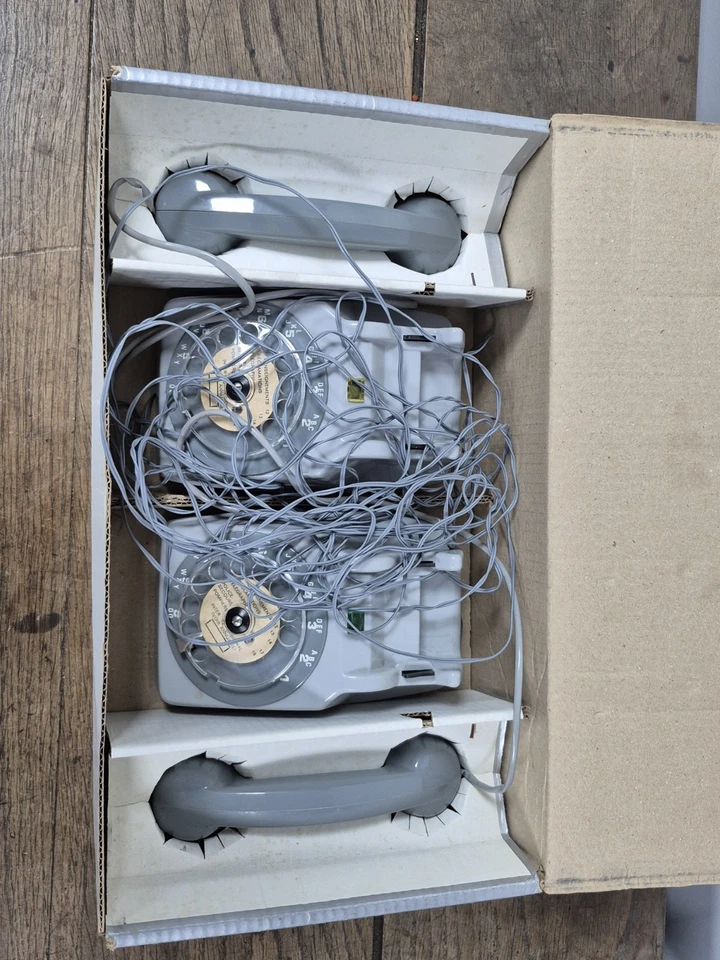 Jouet Ancien Téléphone Fixe Filaire (Non Testé) - Photo 2/4