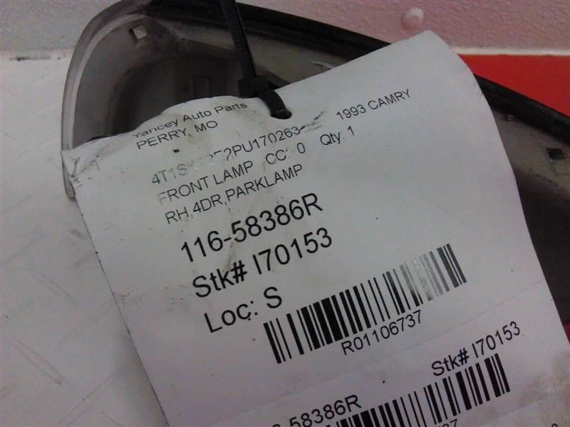 LUZ DE ESTACIONAMIENTO ESQUINA DERECHA PASAJERO TOYOTA CAMRY 1992-1994 LUZ DE ESTACIONAMIENTO INTERMITENTE Foto 3 de 3