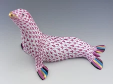 🦋 MINT HEREND 7” SEAL Raspberry Fishnet Figurine ($795 Retail)