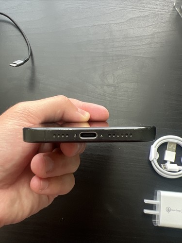 Apple iPhone 15 Pro Max 1TB | Black - Unlocked | Great Condition - Picture 9 of 11