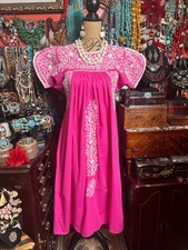 BEAUTIFUL VINTAGE PINK 100 COTTON OAXACA MEXICAN DRESS  WHITE EMBROIDERY M/L