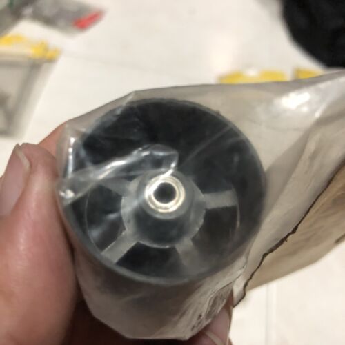 NIB Vintage Kyosho RC 1/12 Nitro Fantom 10 Front Wheel & Tire Set - Picture 4 of 4