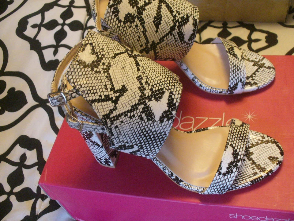 Shoedazzle KIKI SNAKE 女式浅口鞋踝带 尺寸 7.5M 整洁鞋 全新无标签  — 第 3/4 张图片