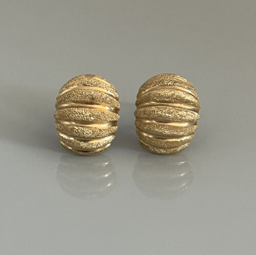 14K Gold Scalloped Dome Earrings