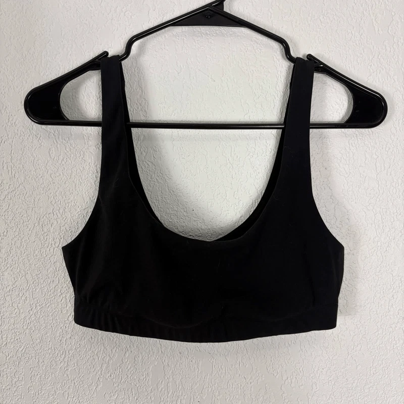 vuori scoop neck sports tank-bra