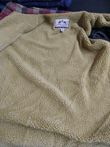 Legendary Ladies Whitetails Flannel Fully Lined Shirt Jacket. Size M - Picture 4 of 8