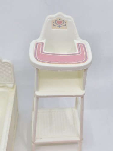 Heart Family 4 Dolls + Nursery Playset Furniture Mattel Vintage 1984 LOT Babies - Picture 9 of 12