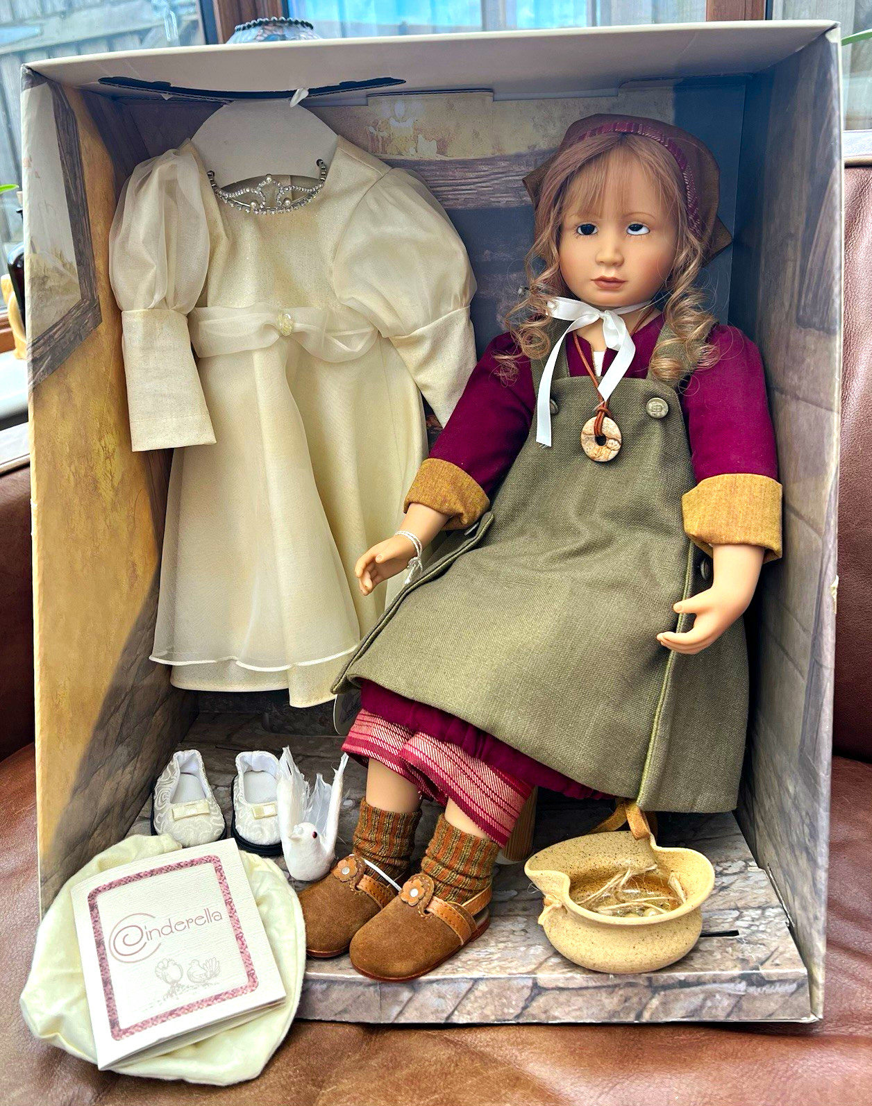 Zapf Diseñador Colección Cenicienta por Bettina Feigenspan Nunca Sacado de la Caja