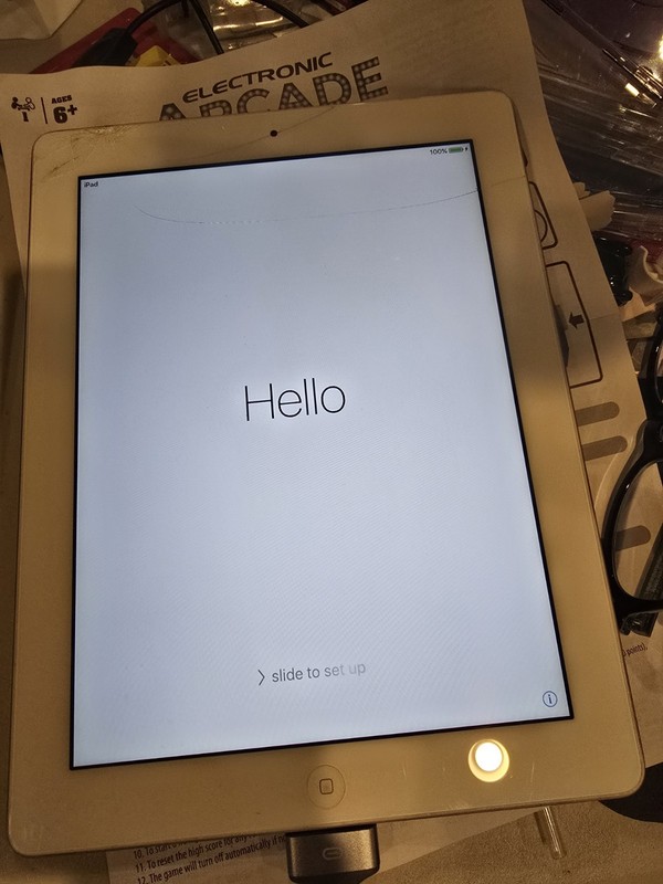 Apple iPad 2nd Gen A1397 64B WiFi - FOR PARTS ONLY READ BELOW