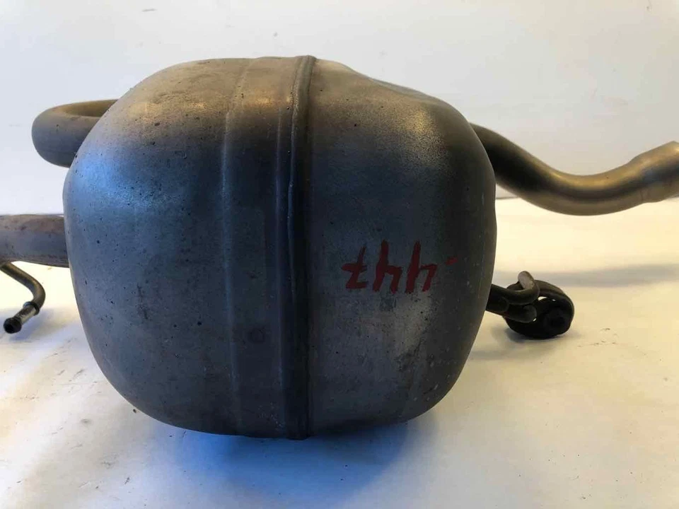 Toyota Prius C 2014-2017 1,5 L híbrido escape trasero silenciador tubo de escape conjunto Foto 2 de 4