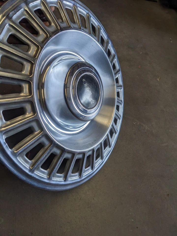 Cubierta de rueda tapacubos Pontiac PMD 1967-1972 OEM Bonneville Catalina Executive Foto 2 de 4