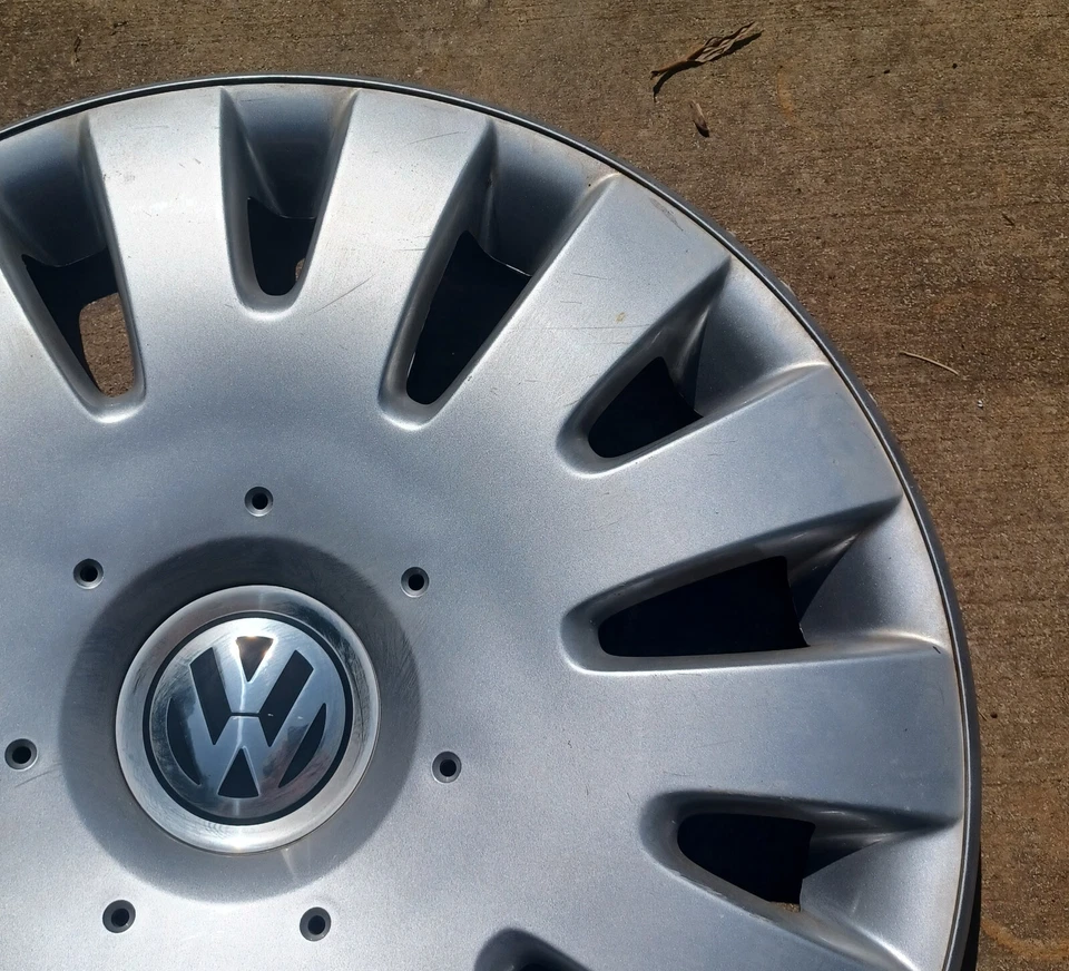 Volkswagen Eos Passat hubcap 2006-2011, 16" wheels, 3CO601147B, 61553 01 - Image 3 of 4