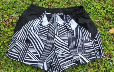 The North Face Girls Flash-Dry Class V Water Short size M-10/12 Black White Geo 