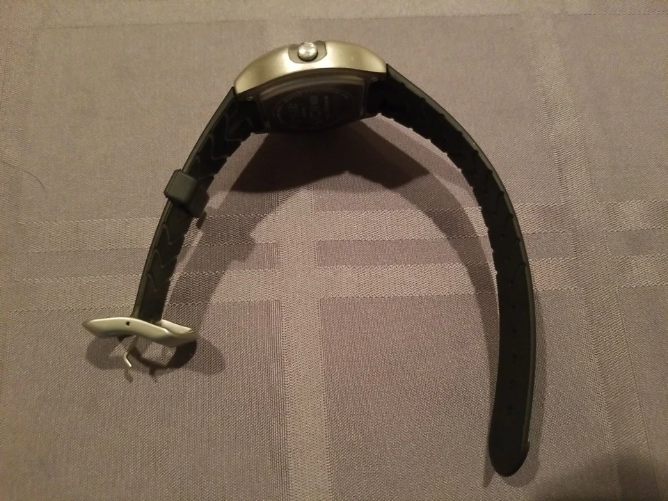 罕见 Polar 钛 M71ti 健身手表 需要电池 - 未测试 二手 — 第 4/4 张图片