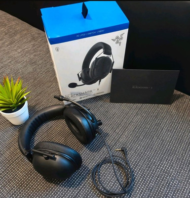 Razer BlackShark V2 X Over-Ear Gaming-Headset 3,5 mm Boom-Mikro schwarz