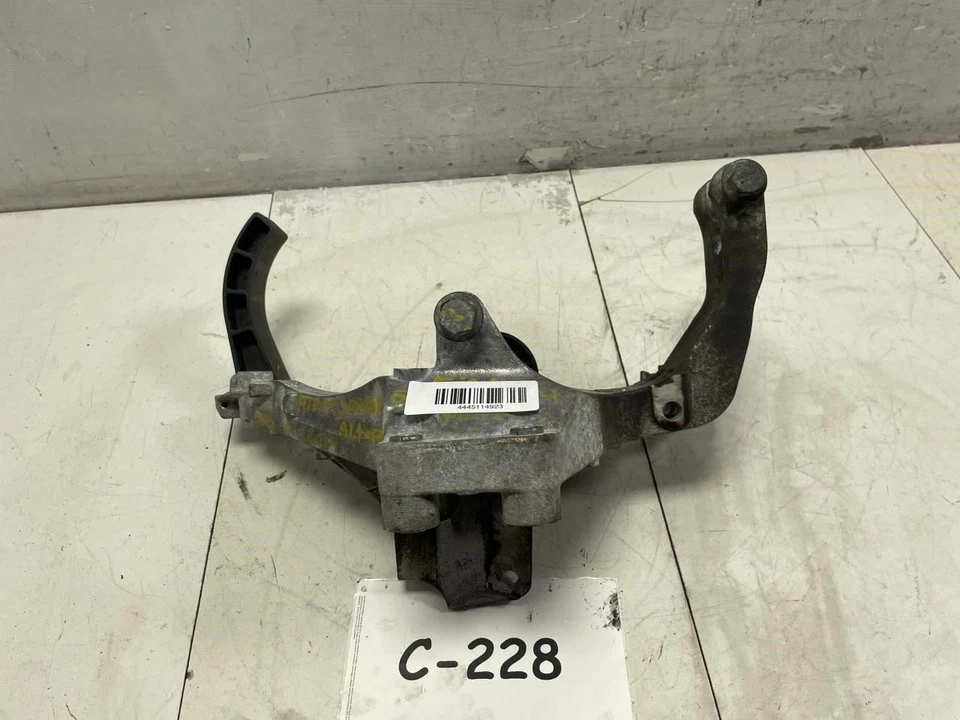 2014 FIAT 500L ALTERNATOR AND COMPRESSOR BRACKET MOUNT SUPPORT OEM+ - Image 4 of 4