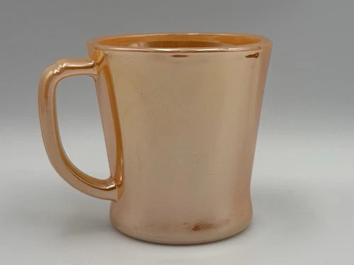 VINTAGE Anchor Hocking FIRE-KING Oven-Proof D-Handle Peach Lustre Coffee Mug USA