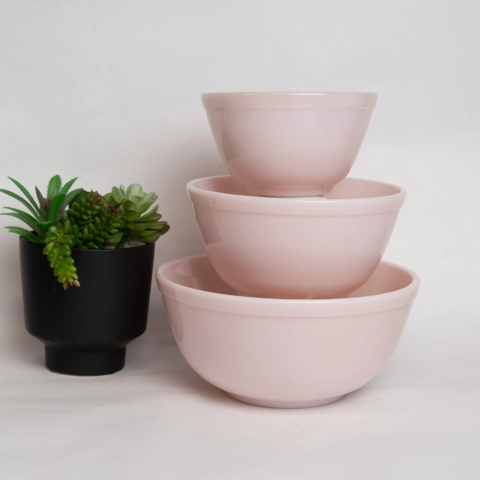 Mosser Glass Mixing Bowls, Set of 3 PINK