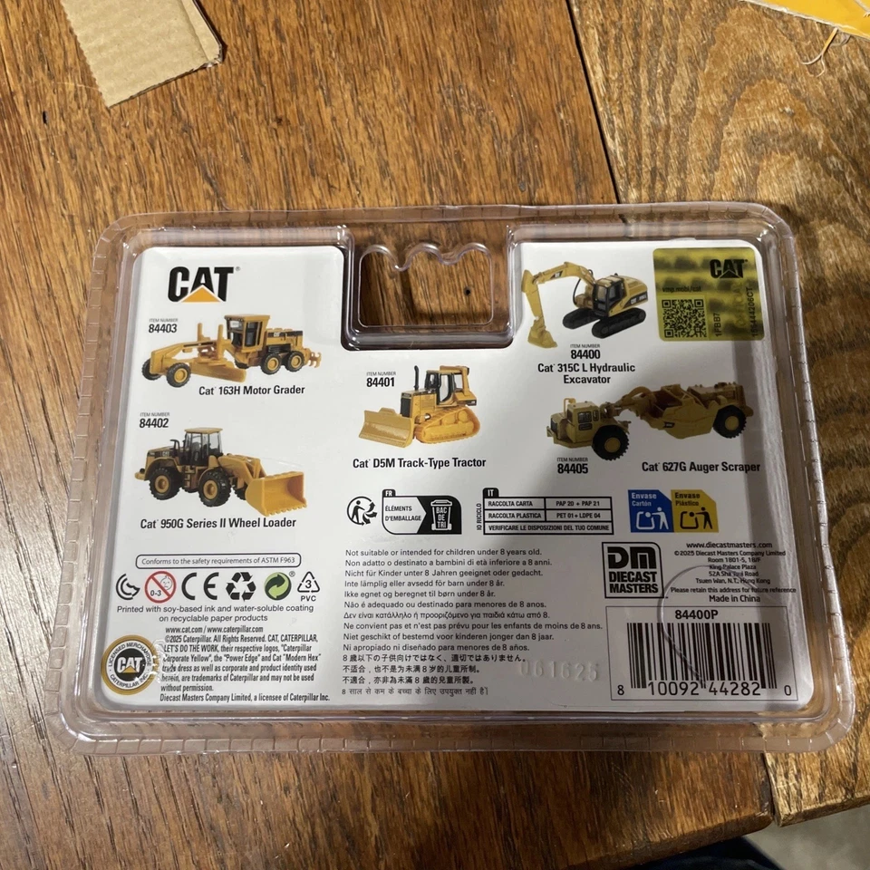 Tractor tipo oruga escala HO Diecast Master 84401 Cat D5M nuevo en caja Foto 4 de 4