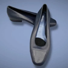 NWOT Women's Size 10M VANELI Navy Blue Leather Cap Toe Low Heel Shoes