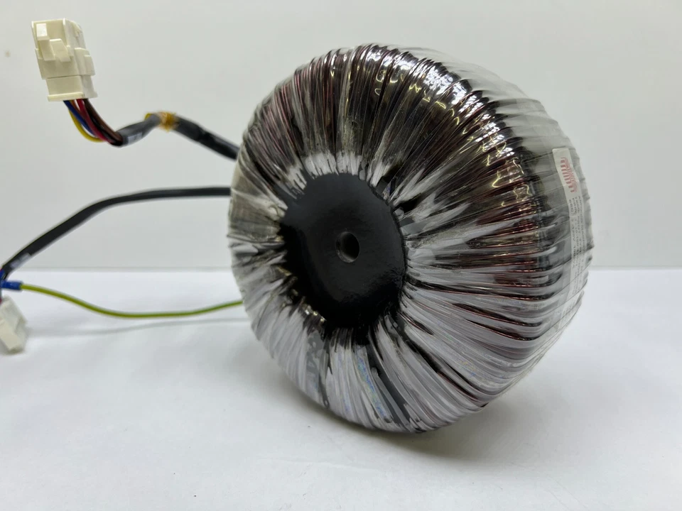 Amveco Magnetics MT1000DS 1000VA Medical Grade Toroidal Isolation Transformer - Image 4 of 4