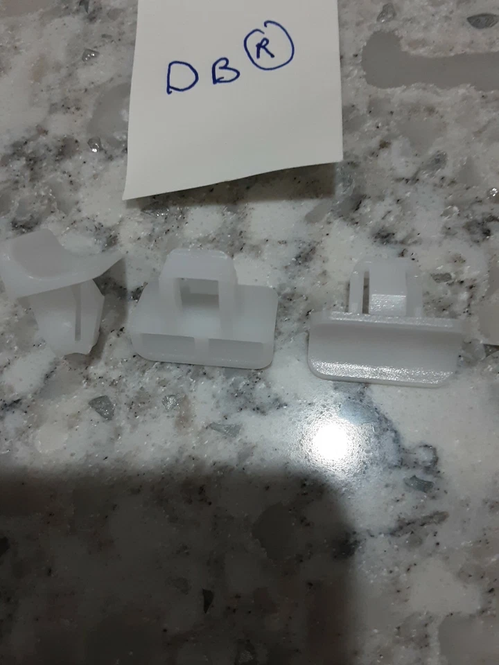 10 clips de moldura OEM para Chrysler para 68225214AA Jeep Cherokee - Hecho en EE. UU. Foto 2 de 2