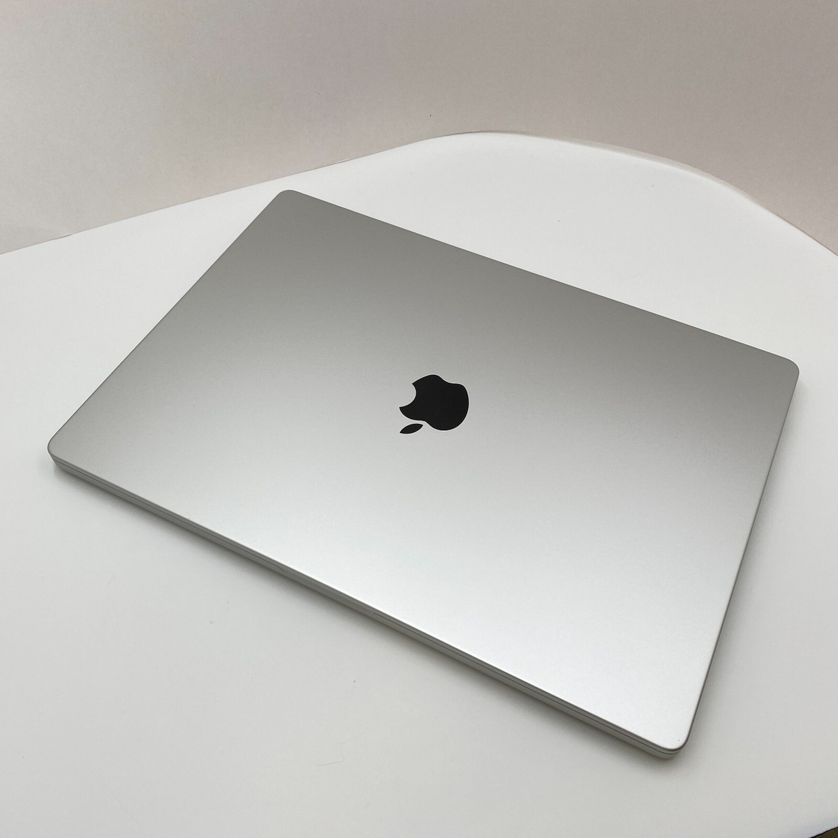 Apple MacBook スペースグレー M1 1TB 16GB 13.3インチMacBook Air [整備済製品] 8コアCPUと8コアGPUを搭載