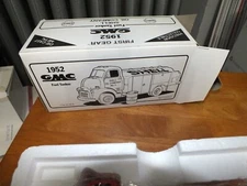 FIRST GEAR SHELL OIL COMPANY 1952 GMC FUEL TANKER 28-0105 NEW IN BOX 1992