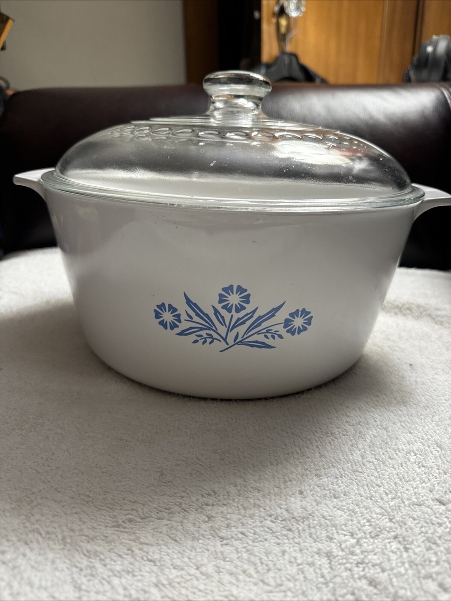 Corning Ware N-5-B Blue Cornflower Round Range Topper Quart