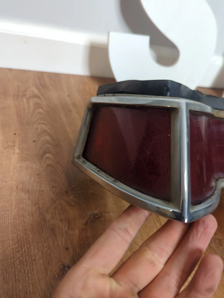 JUEGO LUCES TRASERAS IZQUIERDA LINCOLN CONTINENTAL MARK IV CONJUNTOS OEM Foto 2 de 4